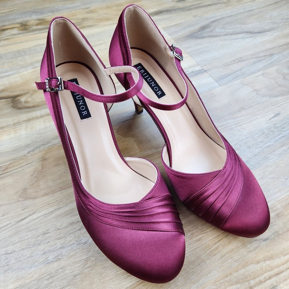 ☔️🩵NWOB Burgundy Satin Ankle Strap Kitten Heel Shoes Size 8 - Picture 4 of 14